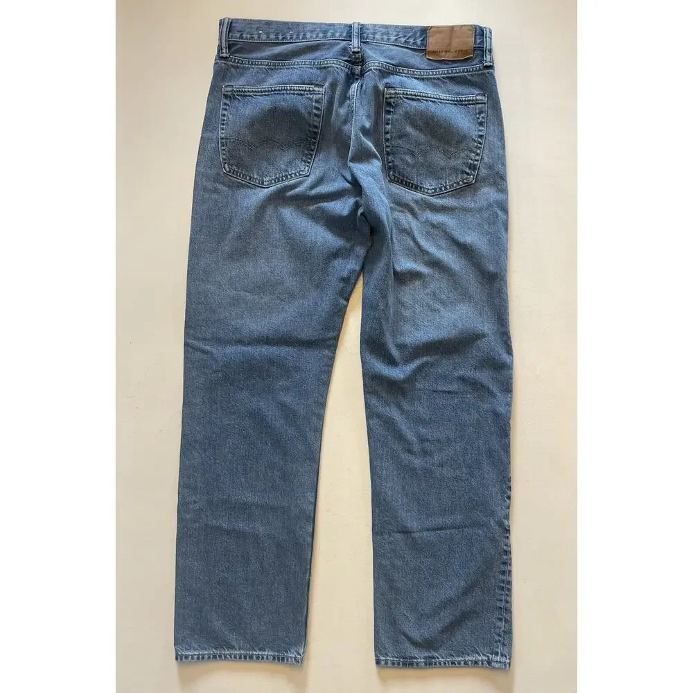 Men's AE American Eagle Blue Jeans Relaxed Straight Size 36x34 Faded Mid Rise